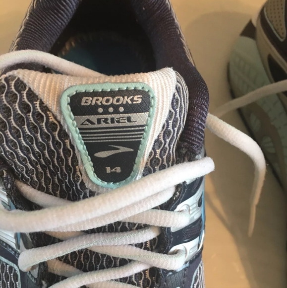 Ladies Brooks ARIEL SNEAKERS S 7 - Picture 2 of 8